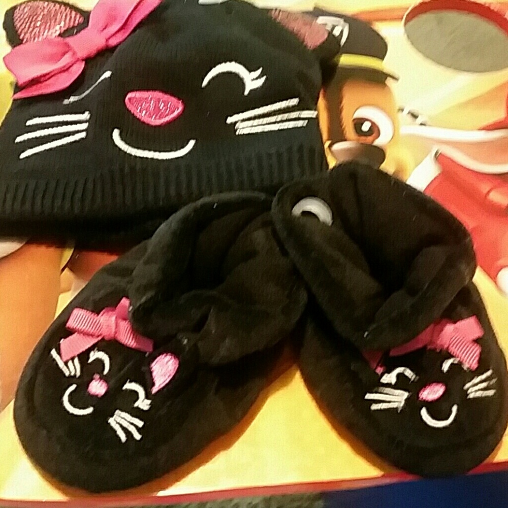 KOALA BABY KITTY HAT SET NWOT